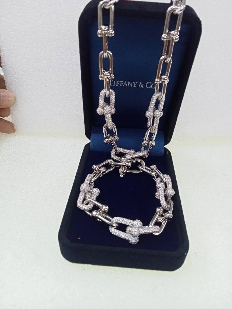 Set Tiffany & co. (Category: Luxury Accessories) located in Manila. Submitted by victoryowl (Listing ID 1468785761, Image 1). Description: set necklace and bracelet.