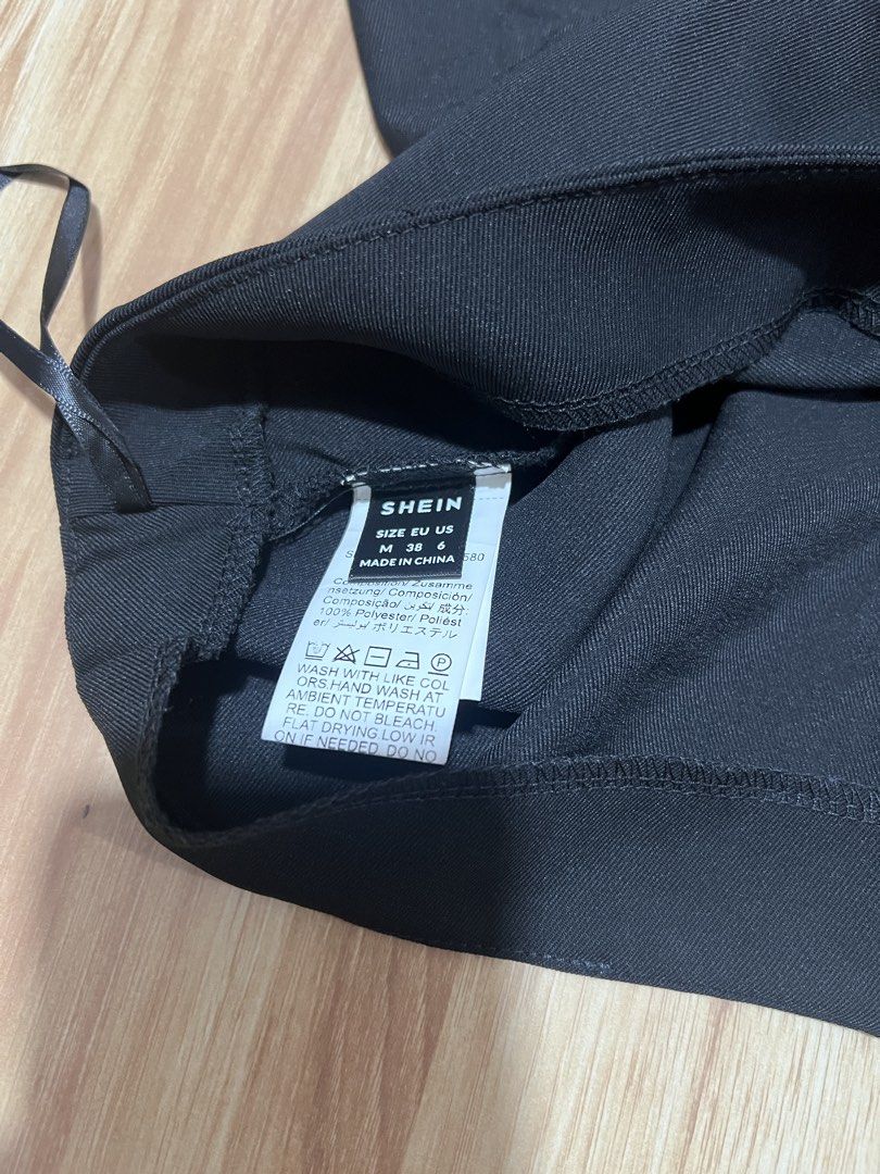 Shein Black Skirt (Category: Skirts) located in Bacoor. Submitted by pktd10 (Listing ID 1468853674, Image 2). Description: .