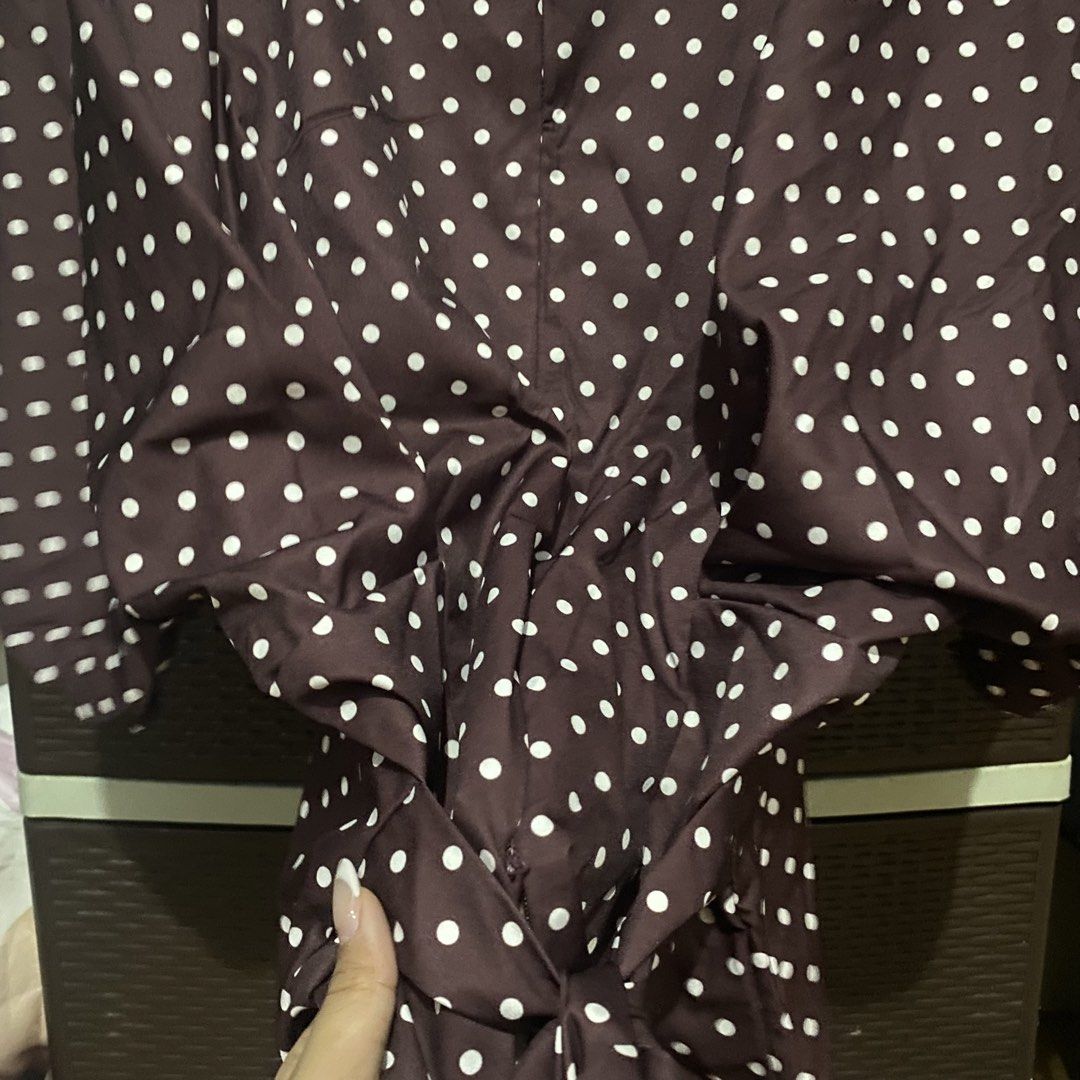 SHEIN Brown Polka Dot V-Neck Blouse (Category: Blouses) located in Tarlac. Submitted by slayyystation (Listing ID 1468904285, Image 3). Description: - Brand/Size: SHEIN Size S (36/4) - Design: Brown with all-over white polka dots - Style: Deep V-neckline, butterfly sleeves, and fitted waist .