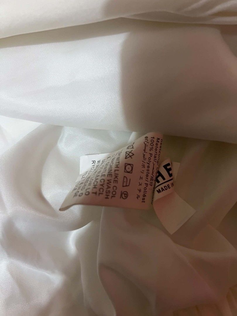 Shein Jacket (Category: Coats, Jackets and Outerwear) located in Manila. Submitted by viktor_von_doom (Listing ID 1468864589, Image 3). Description: Like new Highly Negotiable Pm for more info..