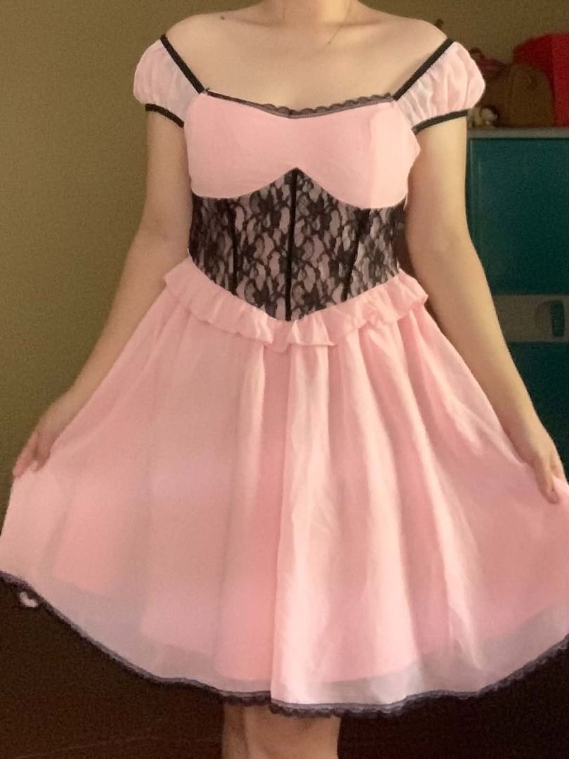 Shein Pink Corset Dress - Medium (Category: Dresses) located in Bacoor. Submitted by justinecb (Listing ID 1468786824, Image 1). Description: BNEW Shein UK bale Orig price 2nd pic (more than 1.5k php) Ruched back- stretchable Pwede sleeves up or as off-shoulder Layered skirt.