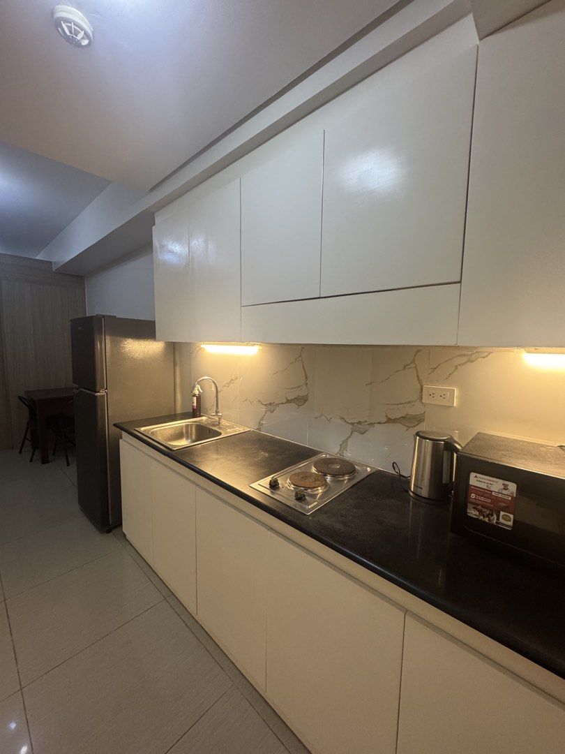 Shore Residences (Category: Apartments & Condos) located in Manila. Submitted by tweex (Listing ID 1468771358, Image 1). Description: For Rent: 1-Bedroom Condo – Shore Residences Tower D, Pasay Looking for your next home in the city? This newly painted 1-bedroom unit at Shore Residences Tower D, Pasay is now available for rent. Perfectly located near Mall of Asia, entertainment hubs, and business districts. Unit Features • Freshly painted interio