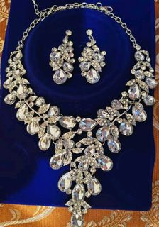 (Category: ) located in . Submitted by shopmycl0sets (Listing ID 1468808223, Image 1). Description: .