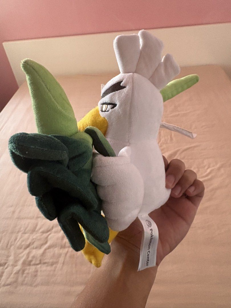 Sirfetch’d Original Plushie (Category: Character Goods) located in San Fernando. Submitted by eeeiiik (Listing ID 1468806591, Image 2). Description: POKEMON CENTER SIRFETCH’D PLUSHIE Text me if interested I can provide you with close up pictures of the product. .