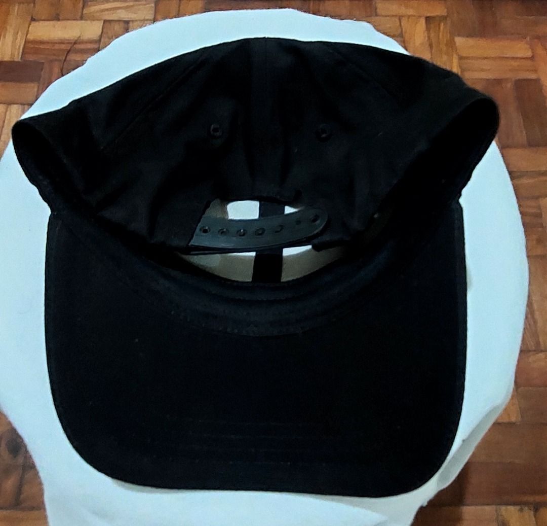 Slayer Black Cap with Red Embroidery (Category: Caps & Hats) located in Legazpi City. Submitted by street_uniform (Listing ID 1468776619, Image 3). Description: - Style: Classic six-panel baseball cap - Design: Bold red embroidered Slayer logo on the front - Color: Solid black with matching brim - Comfort: Embroidered eyelets for breathability - Fit: Adjustable snapback closure for a custom fit - Condition: Brand new / Excellent quality .