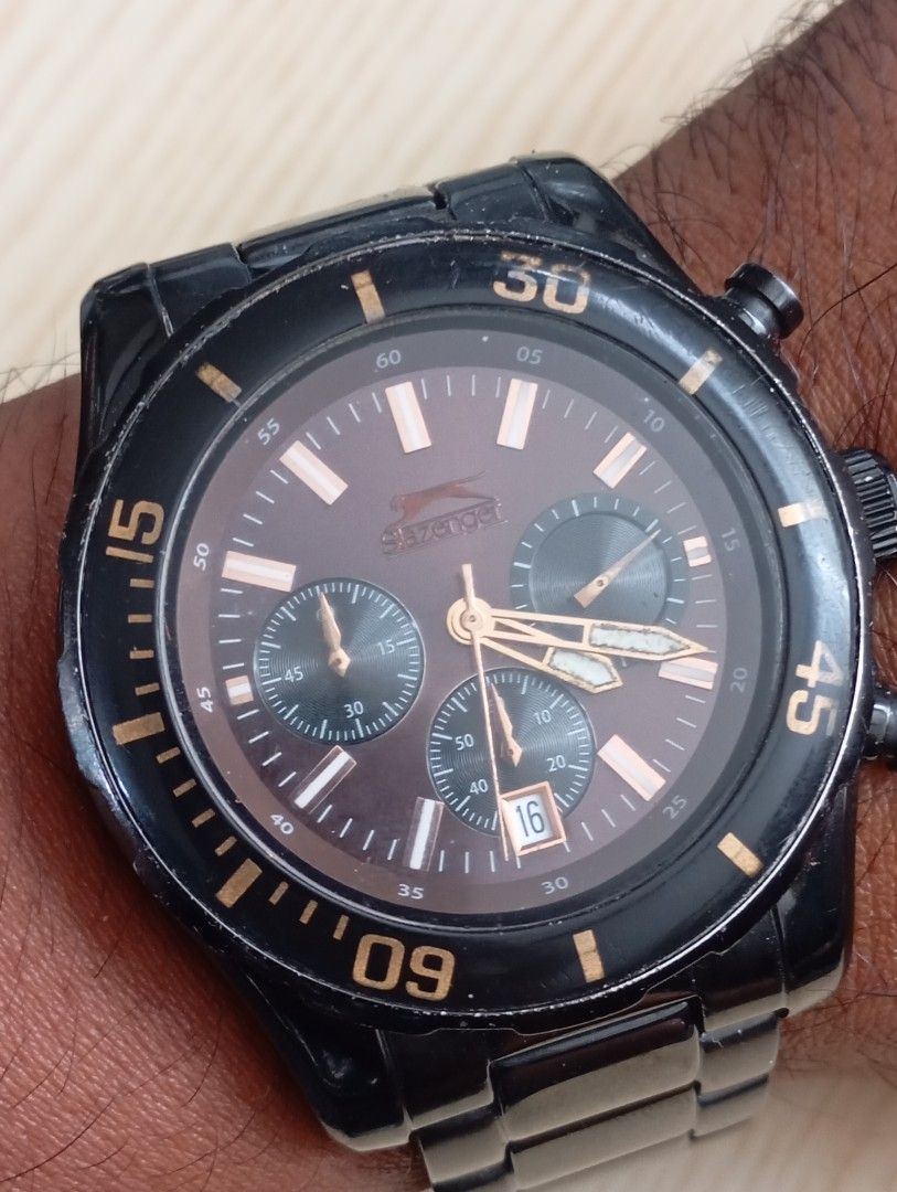 Slazenger chronograph (Category: Men's Watches) located in Las Pinas. Submitted by quick_deals_great_finds2 (Listing ID 1468756224, Image 3). Description: Original good working condition Quartz chronograph with battery 45mm big size fits wrist 7 inches.