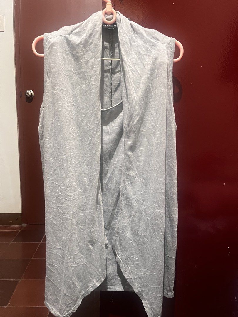 sleeveless cardigan with sando (Category: Blouses) located in Quezon City. Submitted by mademoisjelle (Listing ID 1468865234, Image 2). Description: fits medium to semi-large worn once lang .