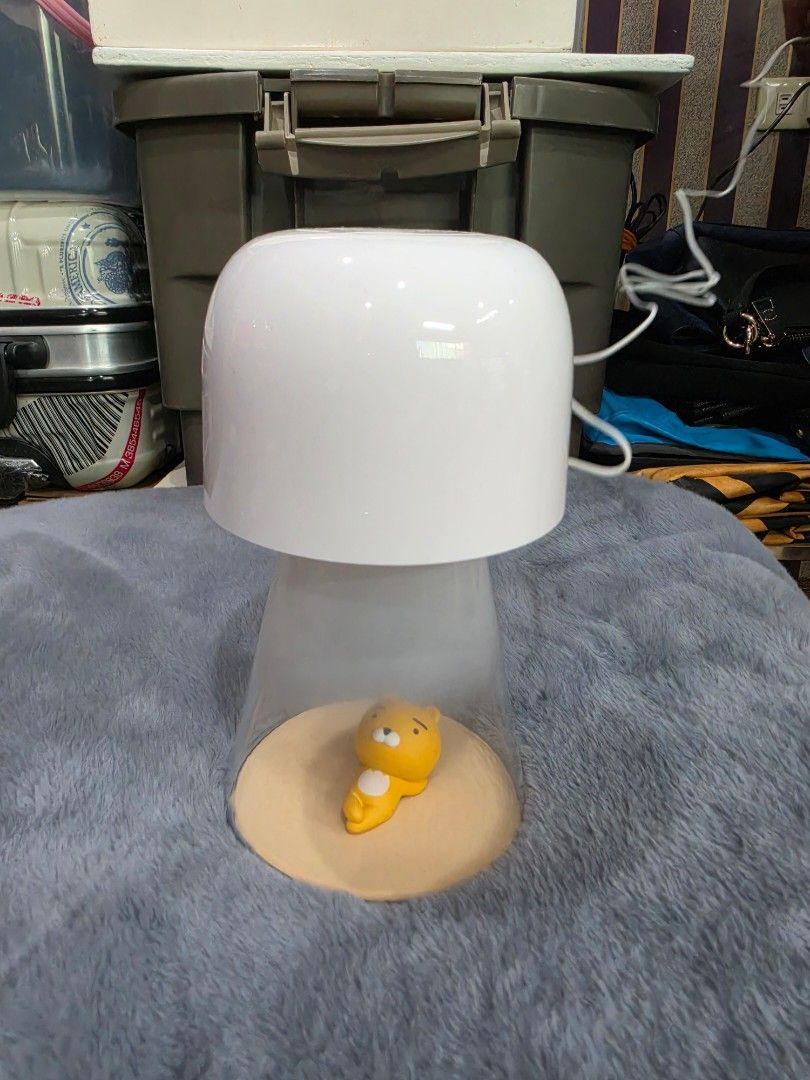 Smart lamp (open item) (Category: Lighting) located in Makati City. Submitted by melissa12345 (Listing ID 1468929484, Image 1). Description: decluttering open item lamp full set working no issues.