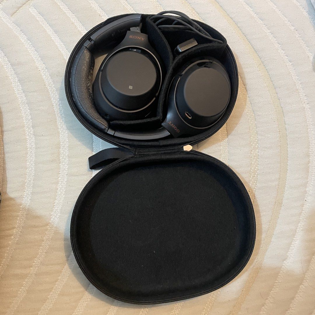 Sony WH1000 xM3 (Category: Headphones & Headsets) located in Rizal. Submitted by casheworks (Listing ID 1468808543, Image 1). Description: Sony WH1000 xM3 specs: - noise-canceling function - touch sensor volume control - fast bluetooth connection inclusions: - aux cords - airplane jack - case - unit itself minimal issues: muffs need replacement (can be found online) price: 4,599 (negotiable for SURE buyer only) .