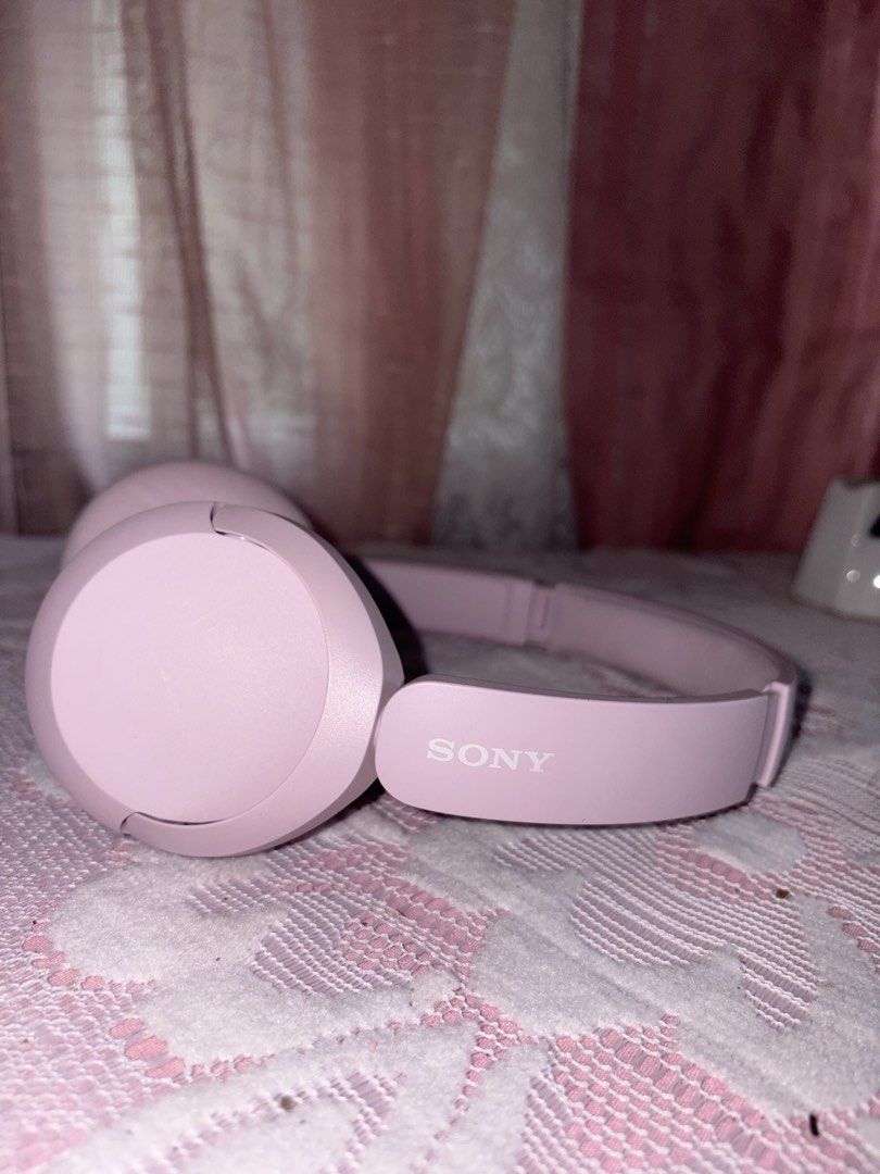 SONY WH-CH520 (Category: Headphones & Headsets) located in Baguio. Submitted by naomisfaith (Listing ID 1468768020, Image 2). Description: No issues at all.