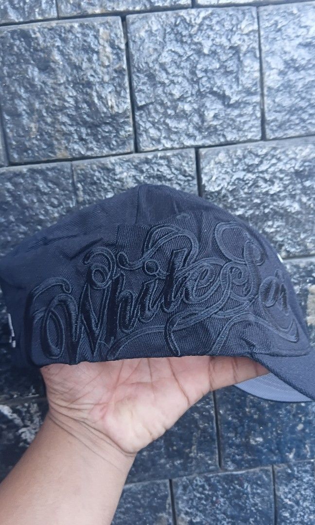 Sox mlb (Category: Caps & Hats) located in Santo Tomas. Submitted by teofilo-thrifted (Listing ID 1468807593, Image 3). Description: mlb by Sox close cap excellent no issue size xs to medium price 650 free shipping po.