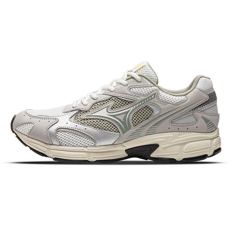 Speed 2K (Category: Sneakers) located in Cavite. Submitted by beans_128 (Listing ID 1468897723, Image 2). Description: ETA 3-4 weeks.