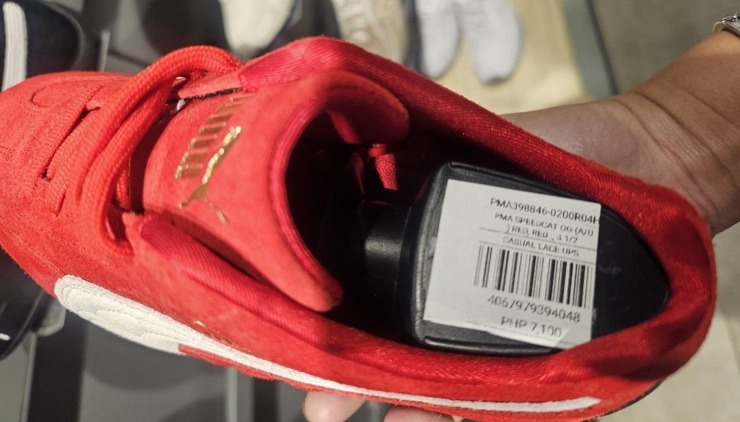 Speedcat OG Puma red sneakers (Category: Sneakers) located in Manila. Submitted by onlinesmartshopping12 (Listing ID 1468821123, Image 1). Description: mall bought no issues.