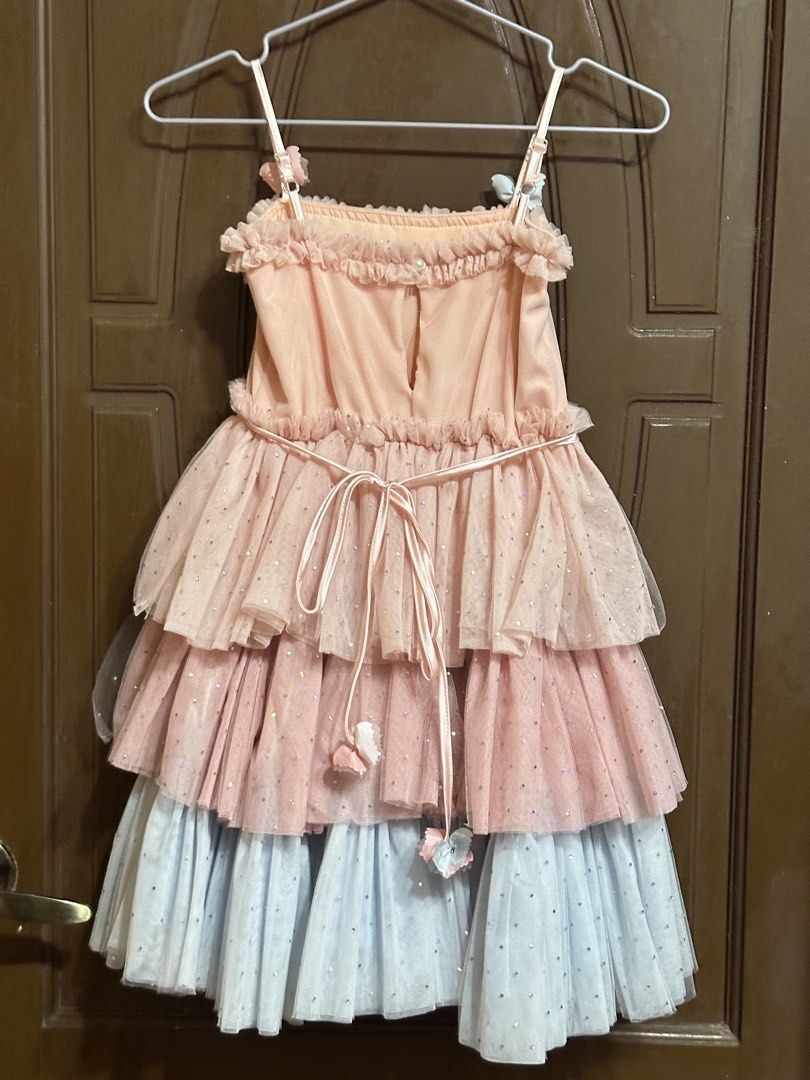 Spinkiewear Celebration Dress (Category: Babies & Kids Fashion) located in Valladolid. Submitted by shopandsellgirl (Listing ID 1465877012, Image 3). Description: Size 6/7 Like new Used for photoshoot only.