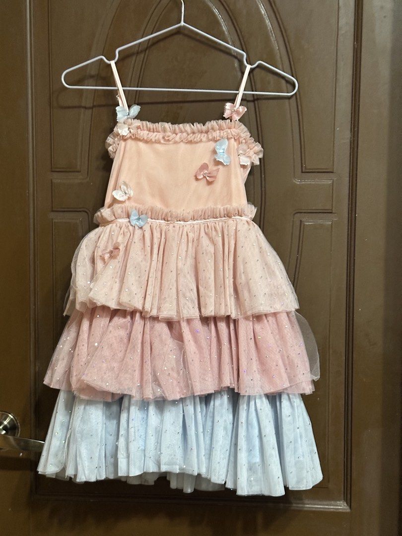 Spinkiewear Celebration Dress (Category: Babies & Kids Fashion) located in Valladolid. Submitted by shopandsellgirl (Listing ID 1465877012, Image 2). Description: Size 6/7 Like new Used for photoshoot only.