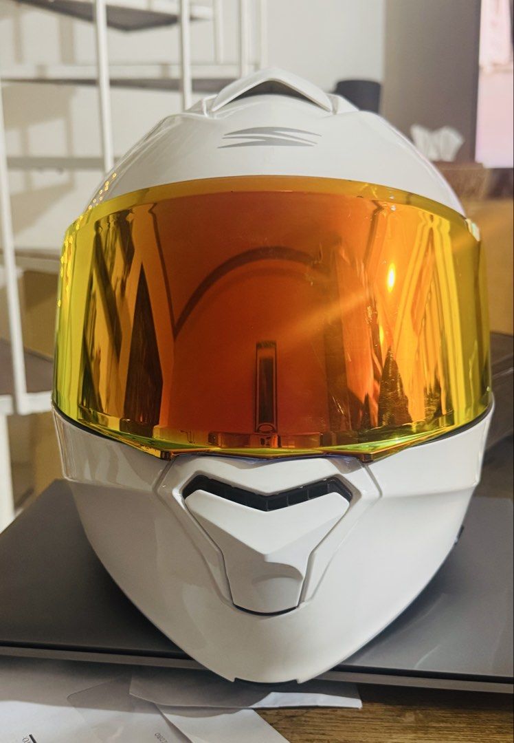Spyder Force Motorcycle Helmet White Large (Category: Helmets and other Riding Gears) located in Manila. Submitted by carmidtong65199 (Listing ID 1468755426, Image 2). Description: Includes bag.