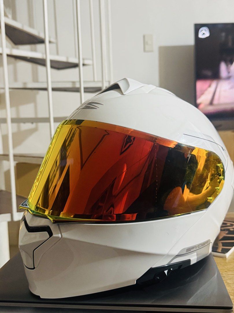 Spyder Force Motorcycle Helmet White Large (Category: Helmets and other Riding Gears) located in Manila. Submitted by carmidtong65199 (Listing ID 1468755426, Image 3). Description: Includes bag.