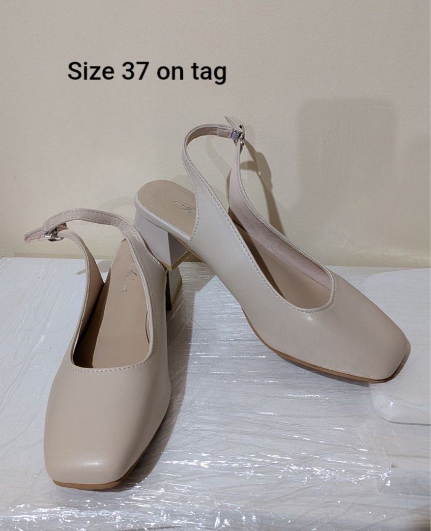 Square toe block heels mid heel sling back (Category: Sandals) located in Baguio. Submitted by suffering (Listing ID 1468920789, Image 1). Description: Baguio .