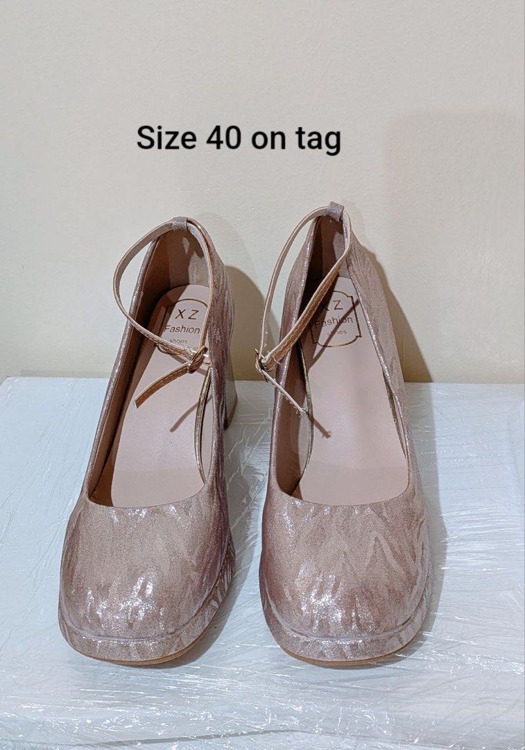 Square toe platform block heels mary janes (Category: Sandals) located in Baguio. Submitted by suffering (Listing ID 1468920377, Image 2). Description: Baguio .