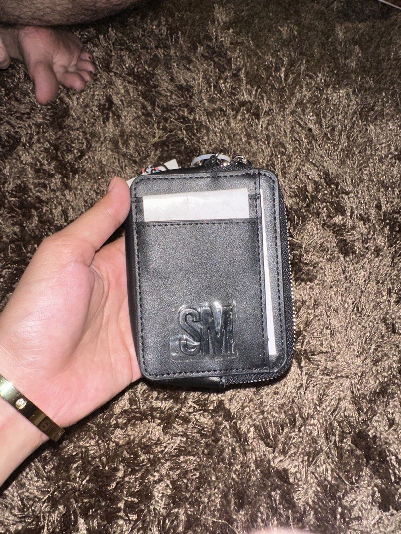 Steve Madden Black Bpipper 2 (Category: Wallets & Card Holders) located in Pasig City. Submitted by thesipsnapofficial (Listing ID 1468833601, Image 1). Description: .
