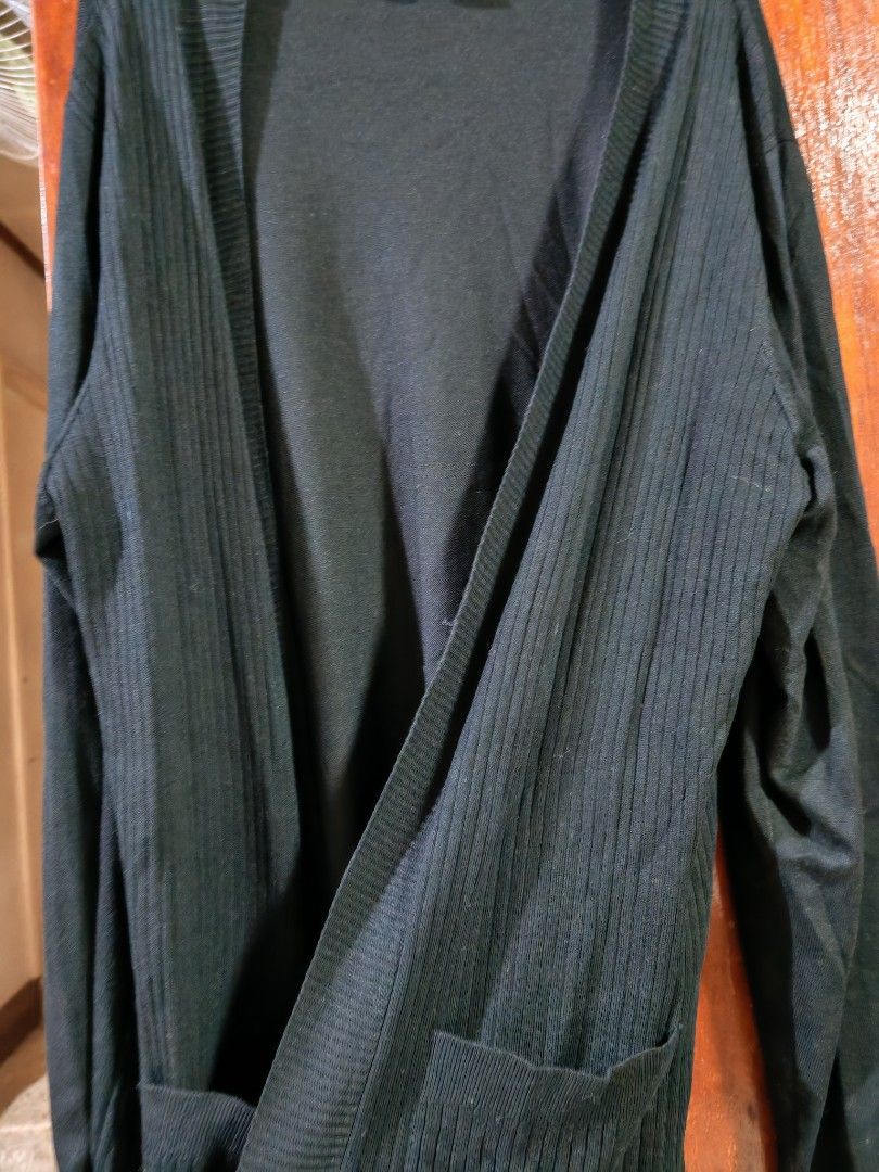 Stitchcount Black Ribbed Cardigan Size 2X (Category: Coats, Jackets and Outerwear) located in Paranaque City. Submitted by MLandCobyApple (Listing ID 1468721255, Image 2). Description: - Brand: Stitchcount - Color: black - Material: 78% Rayon, 22% Polyester - Size: 2X (tag attached) - Design: Ribbed knit, open front, two front pockets - Fit: Comfortable, loose fit - Origin: Made in Bangladesh - Condition: Brand new with tags.