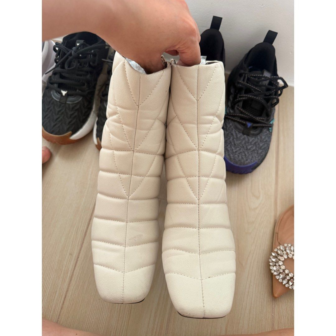 Stradivarius - White Quilted Ankle Boots with Block Heel (Category: Boots) located in Rizal. Submitted by mariasdeclutteringshop (Listing ID 1468777076, Image 2). Description: No box. .