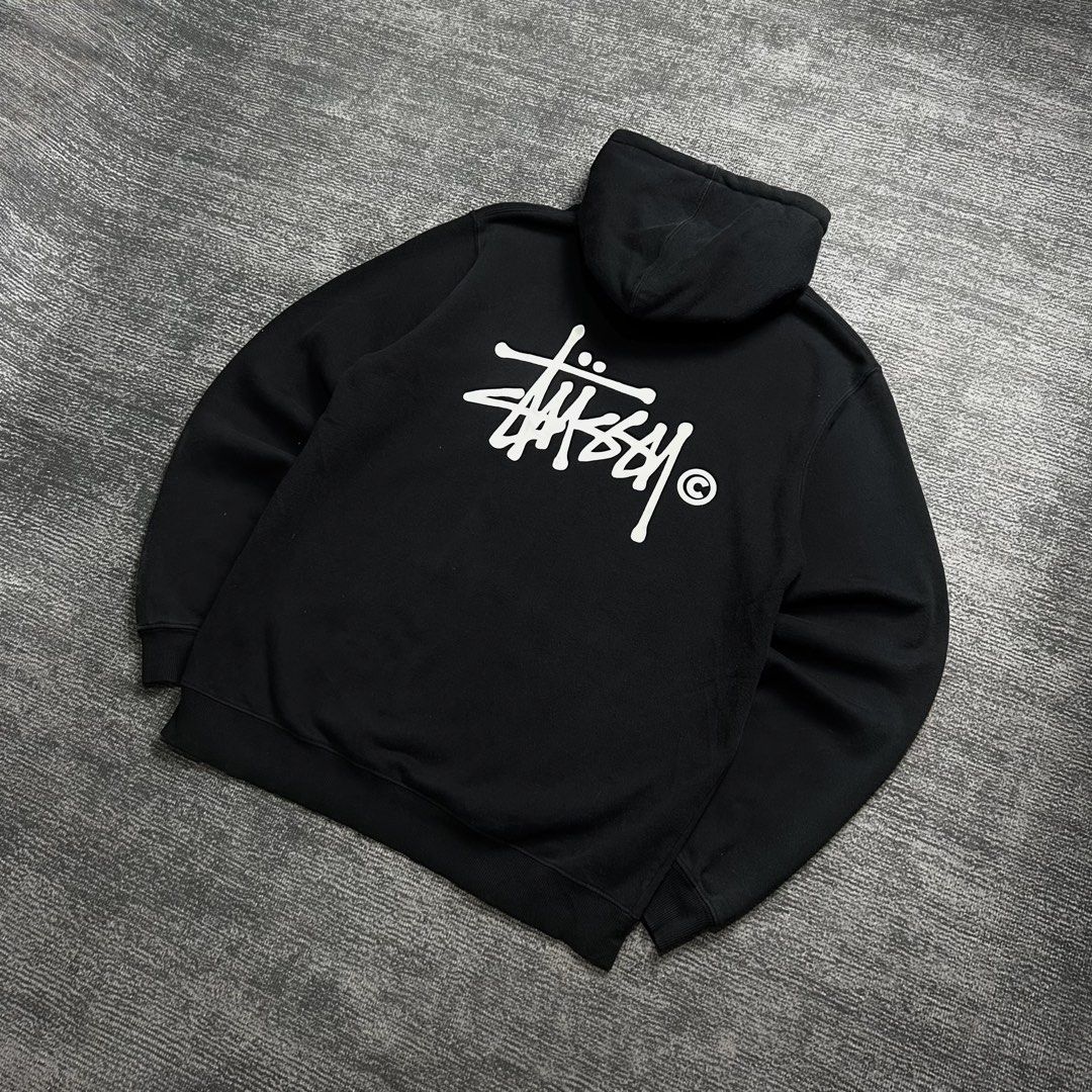 Stussy Basic Logo Hoodie (Category: Coats, Jackets and Outerwear) located in Angeles City. Submitted by doykthrift (Listing ID 1468857862, Image 2). Description: Stussy Basic Logo Hoodie Size: Large Measurement: W23” x L28” Issue (s): None Condition: 9/10.