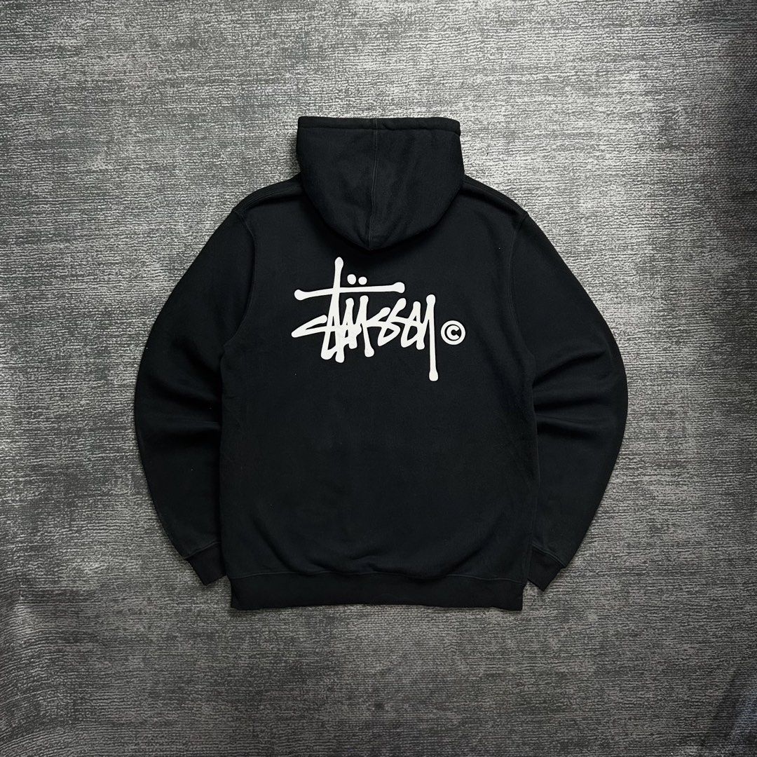 Stussy Basic Logo Hoodie (Category: Coats, Jackets and Outerwear) located in Angeles City. Submitted by doykthrift (Listing ID 1468857862, Image 1). Description: Stussy Basic Logo Hoodie Size: Large Measurement: W23” x L28” Issue (s): None Condition: 9/10.