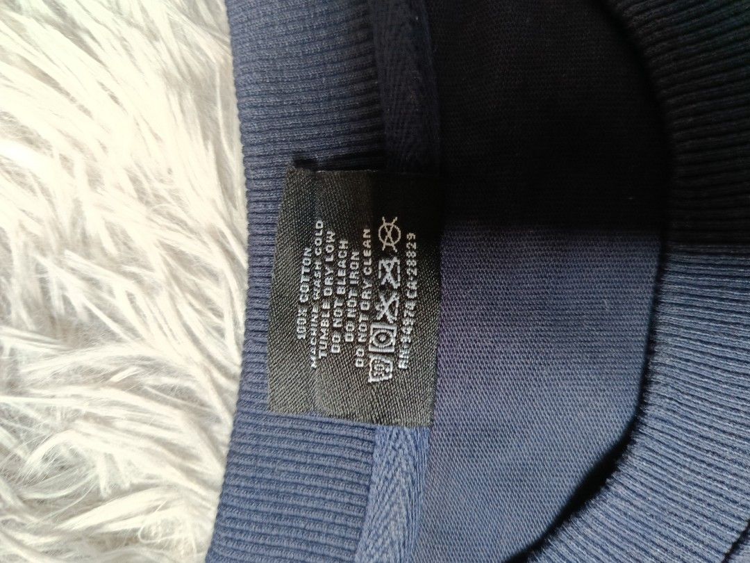 Stussyo shirt Navy blue (Category: Formal Shirts) located in Quezon City. Submitted by tedthrift (Listing ID 1468731744, Image 3). Description: like new condi no issue size L dimes 28.5/21.5.
