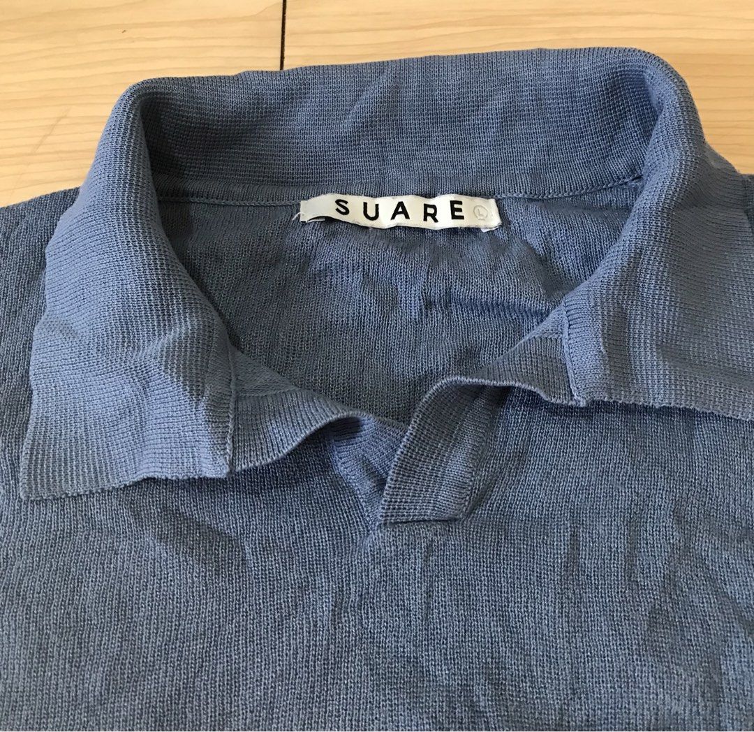 Suare knitted polo shirt (Category: Tshirts & Polo Shirts ) located in Manila. Submitted by timelesswearoutfit (Listing ID 1468797858, Image 2). Description: Knitted Polo shirt Size L Dimes 21x27 Fits Medium and large Excellent condion No flaws Dm to Inquire📨.