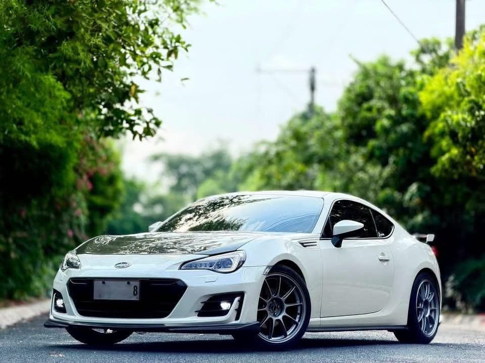 Subaru BRZ Kouki Auto (Category: Used Cars) located in Manila. Submitted by quality_cars (Listing ID 1468895694, Image 2). Description: FOR SALE MY PERSONAL LOADED 2019 SUBARU BRZ (KOUKI) 🎌 CLEAN AND LOADED BUILD BA GUSTO MO? Make: Subaru Model: BRZ Kouki Year Model: 2019 Transmission: Automatic Color: Pearl White (Orig paint) Mileage: 16,000 kms orig mileage! Fuel Type: Gas Ending Plate: 8 Very cold AC ❄️ Very Fresh Interior Very Shiny All Orig