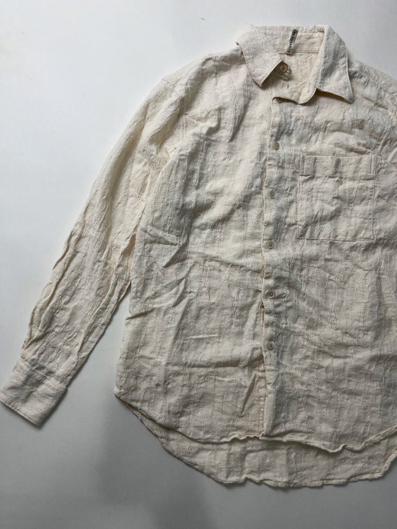 Sunflower Shirt (Category: Formal Shirts) located in Makati City. Submitted by ufcknwthbst (Listing ID 1468734294, Image 2). Description: 21 inch width 27 inch length 9.5/10 condition No issue.