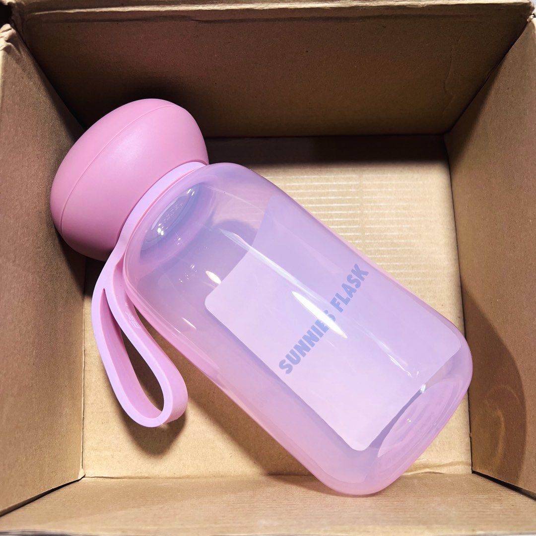 Sunnies Flask (Category: Water Bottles & Tumblers) located in Quezon City. Submitted by kalisto27 (Listing ID 1468887376, Image 1). Description: Sunnies Flask Baby Lite 20oz •Brand new. Sold as set. Php 800 Location: Cubao or Ortigas (by schedule) Rfs: Change of plans..