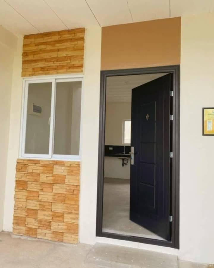 Sunny Homes beside Ayala Technopark (Category: House & Lot) located in San Pablo. Submitted by girlie-acedilloarevalo1987 (Listing ID 1468731521, Image 3). Description: 🌿 Sunnyhomes🌿 2 Storey Townhouse, with gate & fence upon turn-over Brgy. Banay-banay, Padre Garcia, Batangas, Beside soon to launch Ayala Technopark and TR4 DSHUD Provisional LTS No. 679, Economic LTS No. 680 💸15k to Reserve (Economic) (Economic) 10℅ Stretched Downpayment in 24