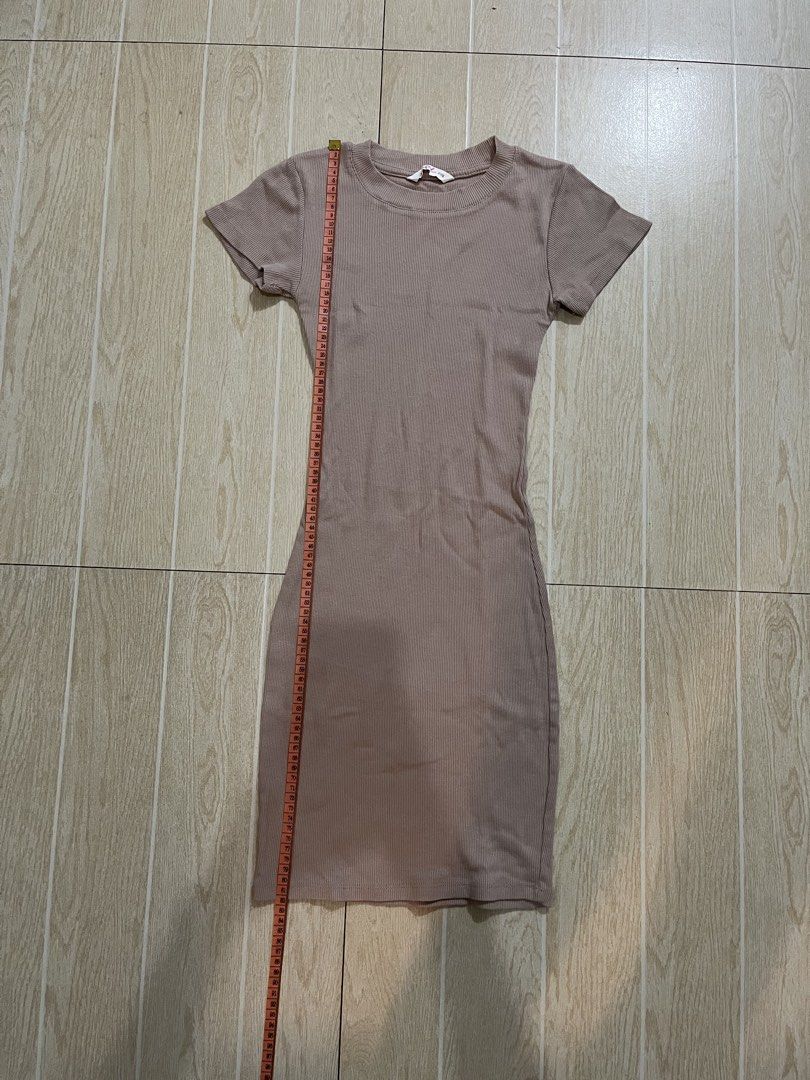 Supré Ribbed Mini Dress Brown XXS (Category: Dresses) located in Quezon City. Submitted by juliacassandr4a (Listing ID 1468829033, Image 1). Description: Supré Dress - Dusty Pink ribbed mini/bodycon dress - Size XXS on tag (fits XS-S), stretchy fabric - Worn a few times only, good condition, no issues .