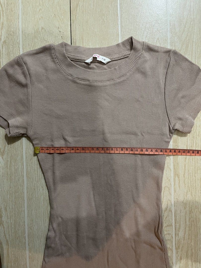 Supré Ribbed Mini Dress Brown XXS (Category: Dresses) located in Quezon City. Submitted by juliacassandr4a (Listing ID 1468829033, Image 3). Description: Supré Dress - Dusty Pink ribbed mini/bodycon dress - Size XXS on tag (fits XS-S), stretchy fabric - Worn a few times only, good condition, no issues .