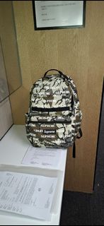 （分類：）位於 。 由 vlone23 提交（商品編號 1468841890，圖片 1）。簡介： 。