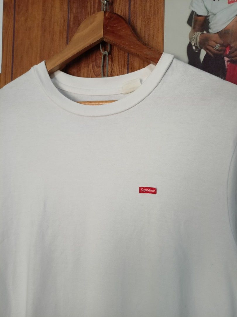 Supreme Chest Small Box Logo White Tee (Category: Tshirts & Polo Shirts ) located in Abucay. Submitted by vcc.plug (Listing ID 1468728853, Image 2). Description: AUTHENTIC 💯 21 x 28.5 Large 🏷️ Still excellent | No major flaws | Needs rewash only.