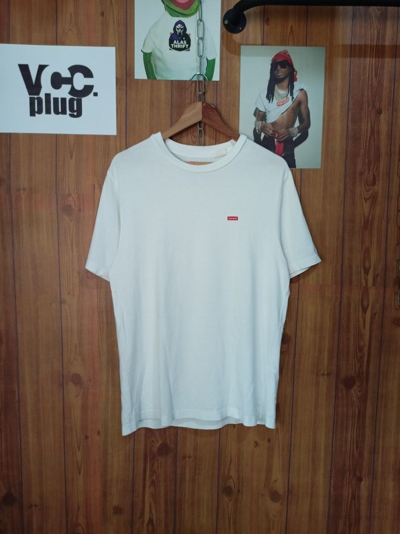 Supreme Chest Small Box Logo White Tee (Category: Tshirts & Polo Shirts ) located in Abucay. Submitted by vcc.plug (Listing ID 1468728853, Image 1). Description: AUTHENTIC 💯 21 x 28.5 Large 🏷️ Still excellent | No major flaws | Needs rewash only.
