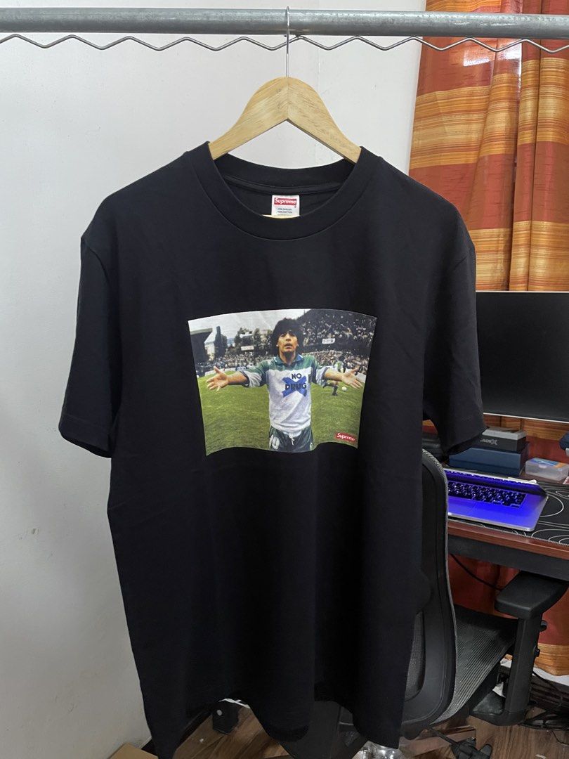 Supreme Maradonna Photo Tee (Category: Tshirts & Polo Shirts ) located in Manila. Submitted by kabloh (Listing ID 1468786429, Image 1). Description: Medium 21x29 No issues Color rate: 10/10 Authentic Negotiable.
