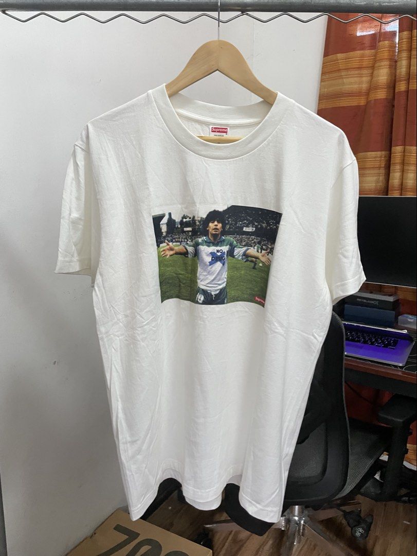 Supreme Maradonna Photo Tee (Category: Tshirts & Polo Shirts ) located in Manila. Submitted by kabloh (Listing ID 1468786725, Image 1). Description: Medium 21x29 No issues Color rate: 10/10 Authentic Negotiable.
