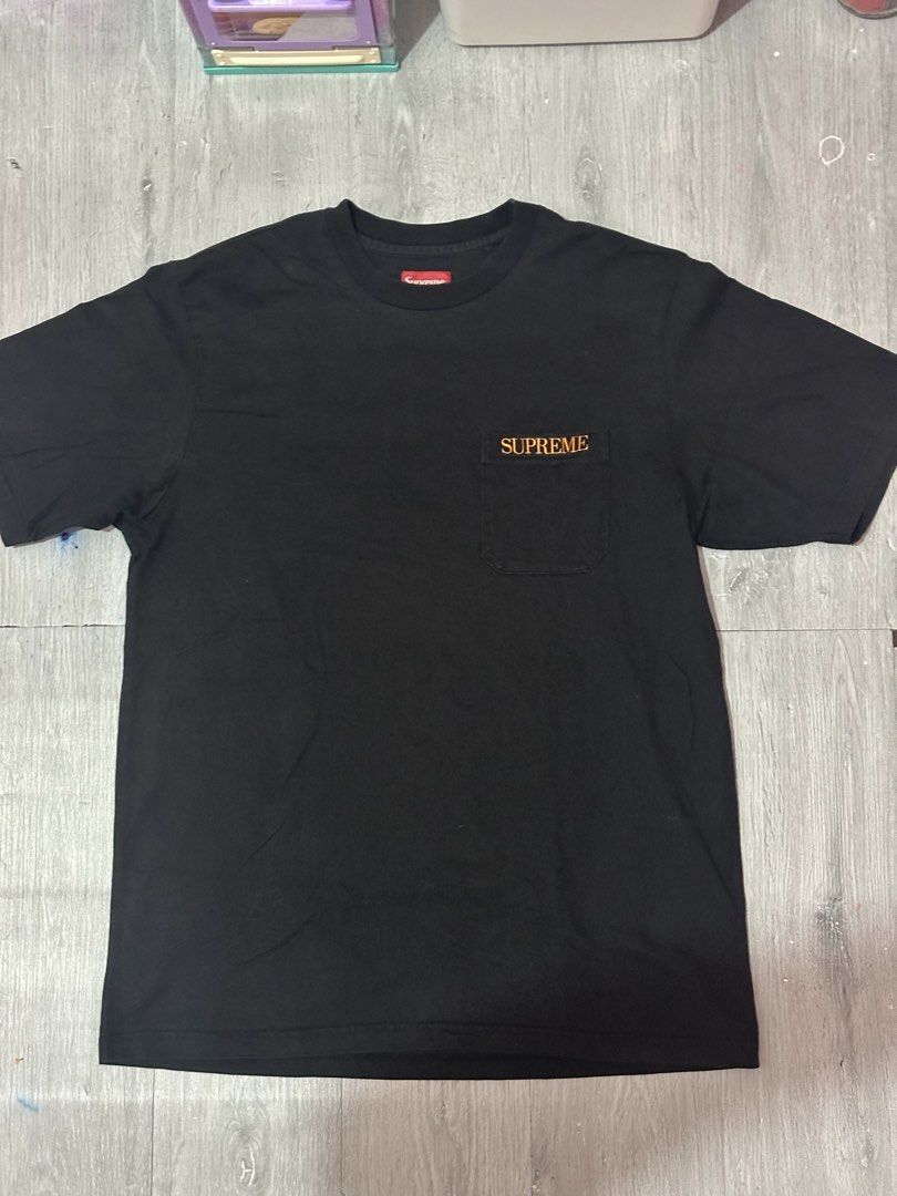 Supreme pocket tee size medium (Category: Tshirts & Polo Shirts ) located in Pasay City. Submitted by itsmeazula (Listing ID 1468810586, Image 1). Description: Size medium fits large.