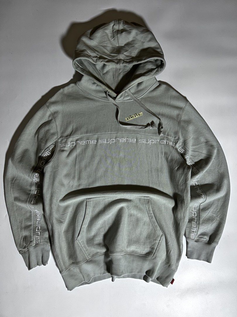 supreme tony (Category: Coats, Jackets and Outerwear) located in San Jose del Monte. Submitted by flocob (Listing ID 1468849662, Image 1). Description: .
