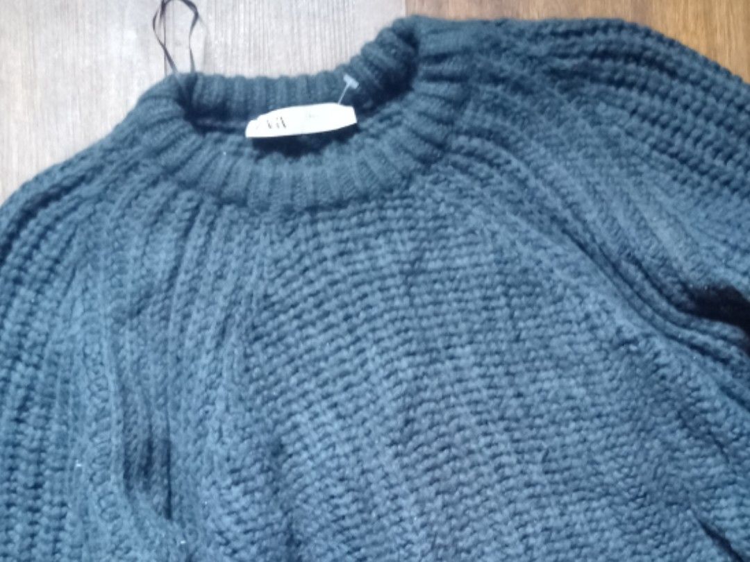 Sweater EURS USA MEX26 (Category: Activewear) located in Caloocan City. Submitted by audrey591 (Listing ID 1468823973, Image 3). Description: rarely used item, Original.