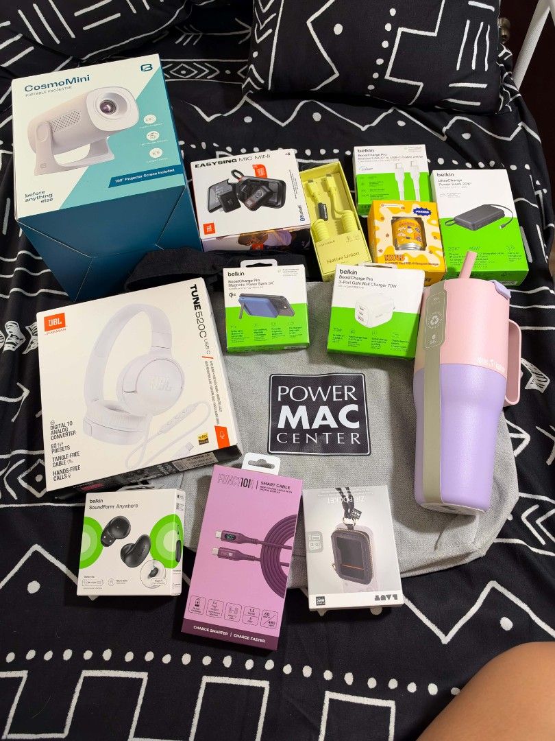 ‼️TAKE ALL ‼️‼️ (Category: Other Mobile & Gadget Accessories) located in Mandaluyong City. Submitted by chisclosett (Listing ID 1468802669, Image 1). Description: Worth 43k 💸💸 Got this from Powermac midnight Launch. Selling it all for 20k ( Negotiable) 🍎.
