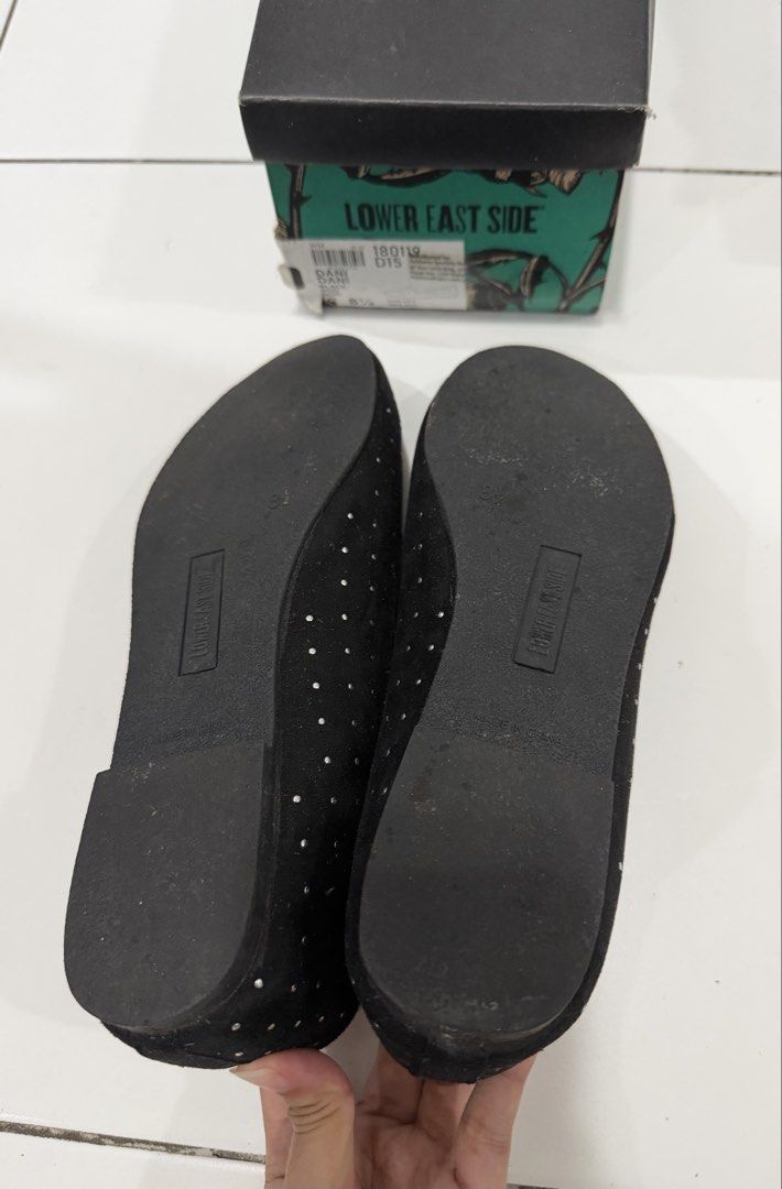 TAKE ALL - Assorted womens shoes (Category: Flats & Sandals) located in Pasig City. Submitted by dstarcloset (Listing ID 1468714315, Image 3). Description: TAKE ALL‼️ Assorted shoes slippers size 8.5 - 9 1 - PAYLESS BLACK LOAFER SHOES •Condition: Like new and never been used •Brand: PAYLESS •Size: 8.5 •Color: Black •Material: Suede with silver studs •Inclusions: Original box included •Value: Bought it in mall at ₱1,350 2 - ALDO BLACK SANDALS •Con
