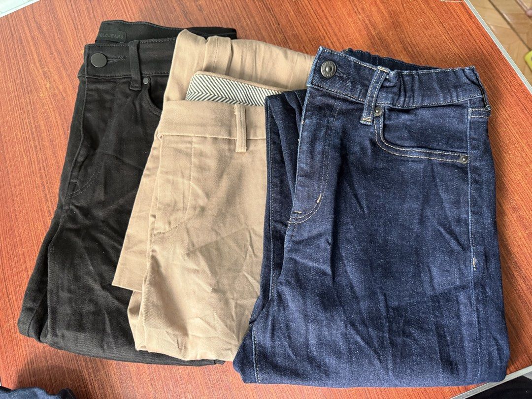 TAKE ALL - UNIQLO PANTS SIZE 150 (Category: Babies & Kids Fashion) located in Makati City. Submitted by ckelvigneclothingco (Listing ID 1468714574, Image 1). Description: Good as new. Size 150 for 10-11 yo kid or depende sa laki ng bata. Taguig area. Take 3 pcs for 1,200 only.