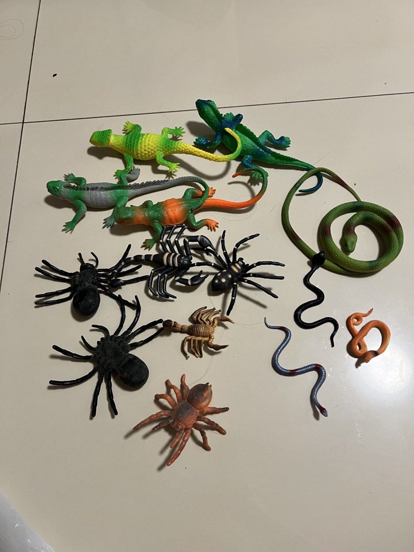 TAKE ALL Assorted Toy Figures Animals Dinosaurs Soldiers Bundle (Category: Figurines & Statues) located in Quezon City. Submitted by prelovedbykhy (Listing ID 1468904307, Image 3). Description: toys that are loved by my brother 💛 TAKE ALL - Massive bundle of assorted plastic toy figures - Includes military toys: soldiers, cannons, barriers, and rocks - Sea creatures: sharks, stingrays, and turtles - Reptiles and bugs: snakes, lizards, spiders, a