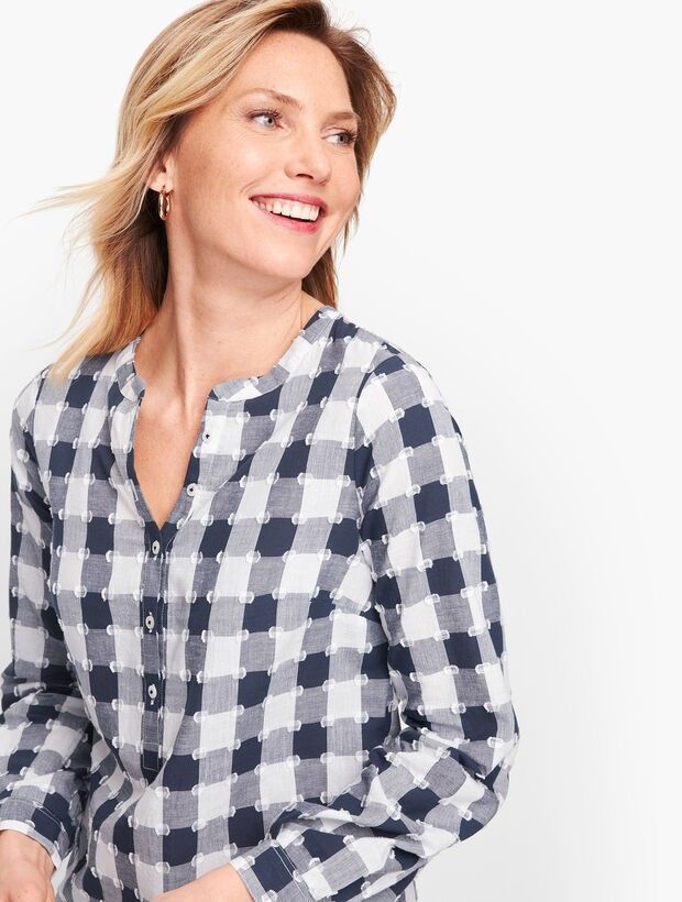 TALBOTS Blue Dot Gingham 100% Cotton Long Sleeves Blouse; Medium (Category: Blouses) located in Moncada. Submitted by celynn.collection (Listing ID 1468746183, Image 3). Description: ✅ PLEASE READ BEFORE ASKING! 😊 ----------------------------------------------------- 📍LOCATION: Pangasinan, Luzon ----------------------------------------------------- ✅ Clothes are THRIFTED or PRE-LOVED unless stated brand new. ------------------------------------