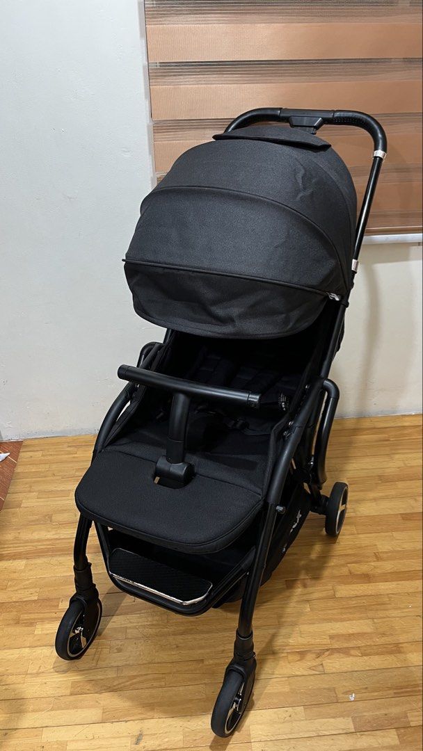 Tavo Flex travel Stroller (Category: Strollers) located in Santa Rosa. Submitted by mommy.cole.affordable.stuff (Listing ID 1468903012, Image 1). Description: .